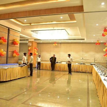 Hotel Orchid Blu Aligarh Kültér fotó