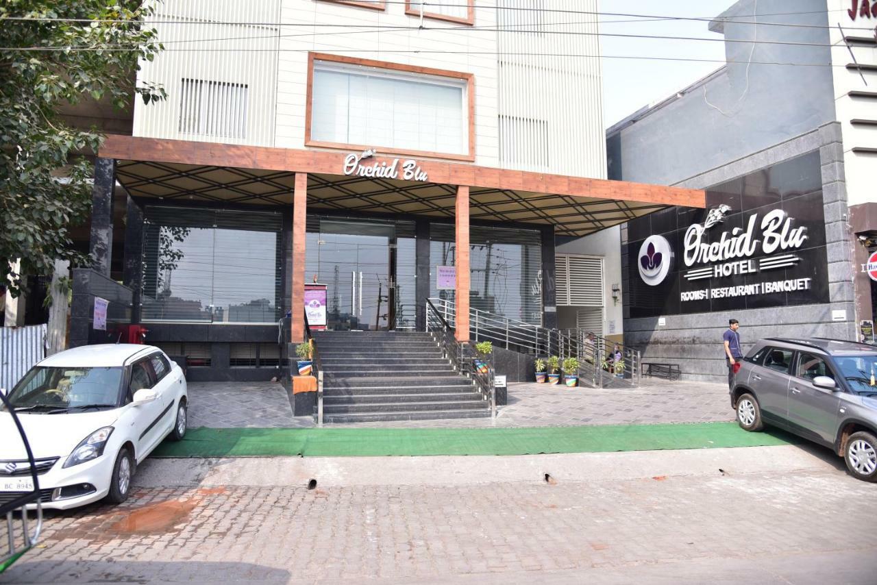 Hotel Orchid Blu Aligarh Kültér fotó