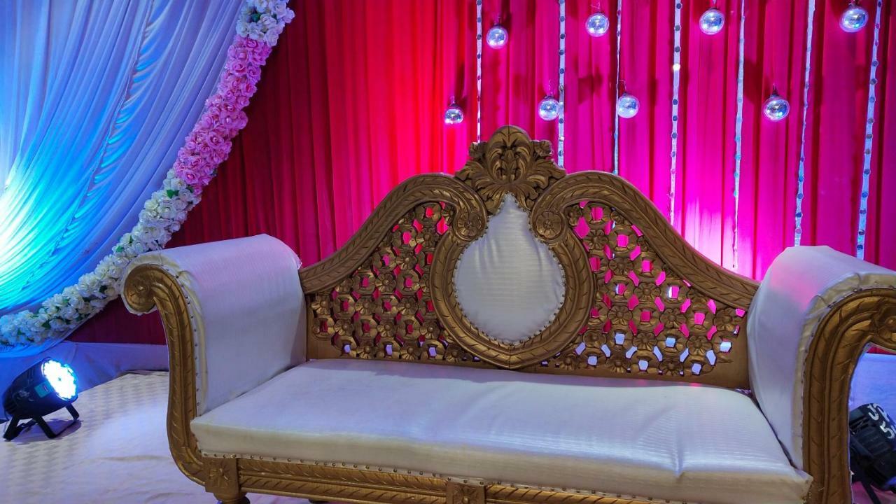 Hotel Orchid Blu Aligarh Kültér fotó