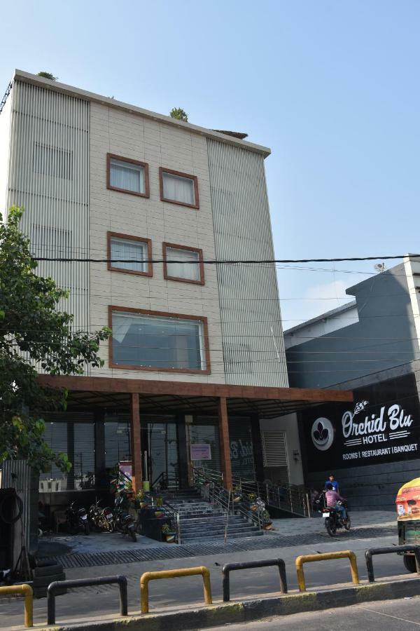 Hotel Orchid Blu Aligarh Kültér fotó